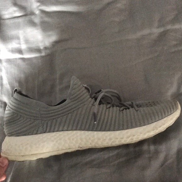 cute grey tennis shoes